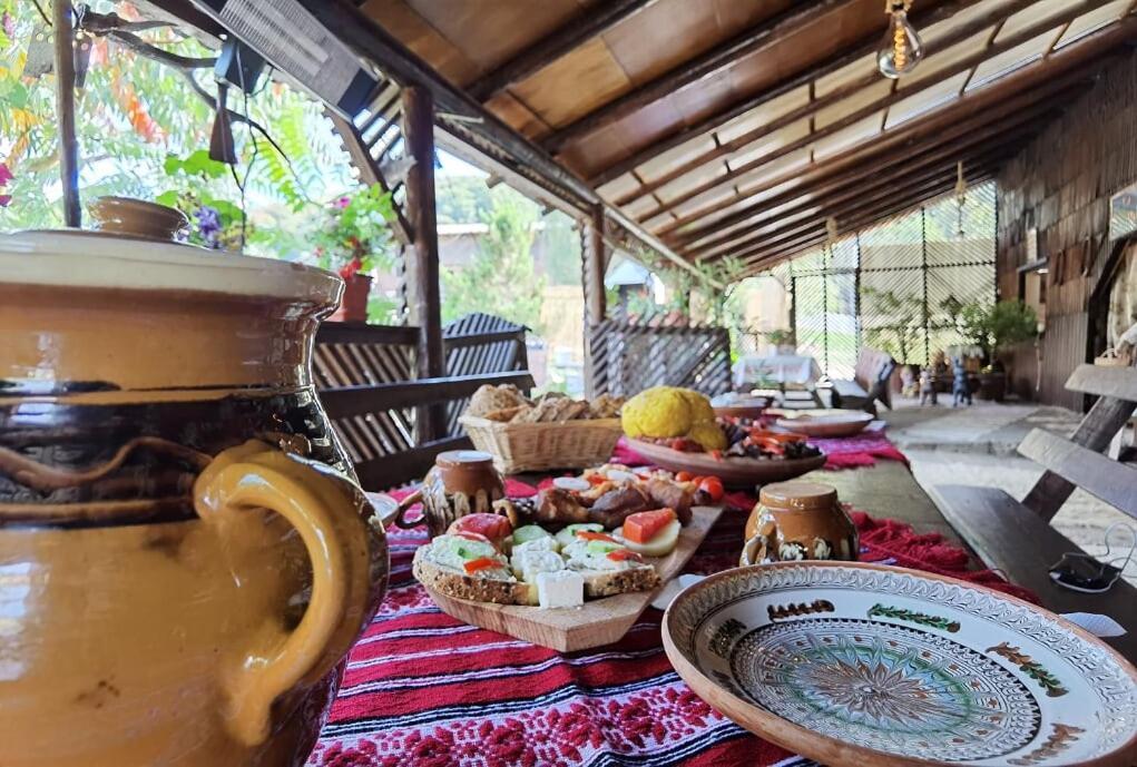 Hotel Lângă Stână à Curtea de Argeş Extérieur photo