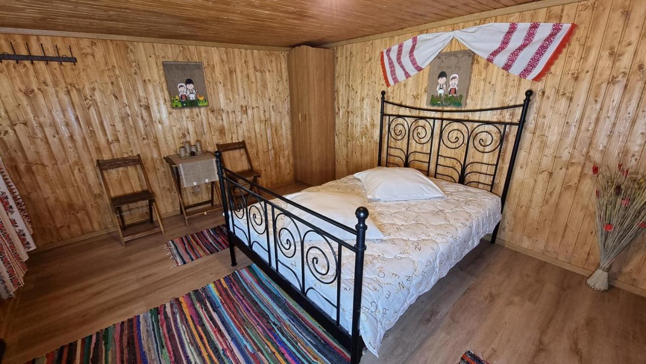 Hotel Lângă Stână à Curtea de Argeş Extérieur photo