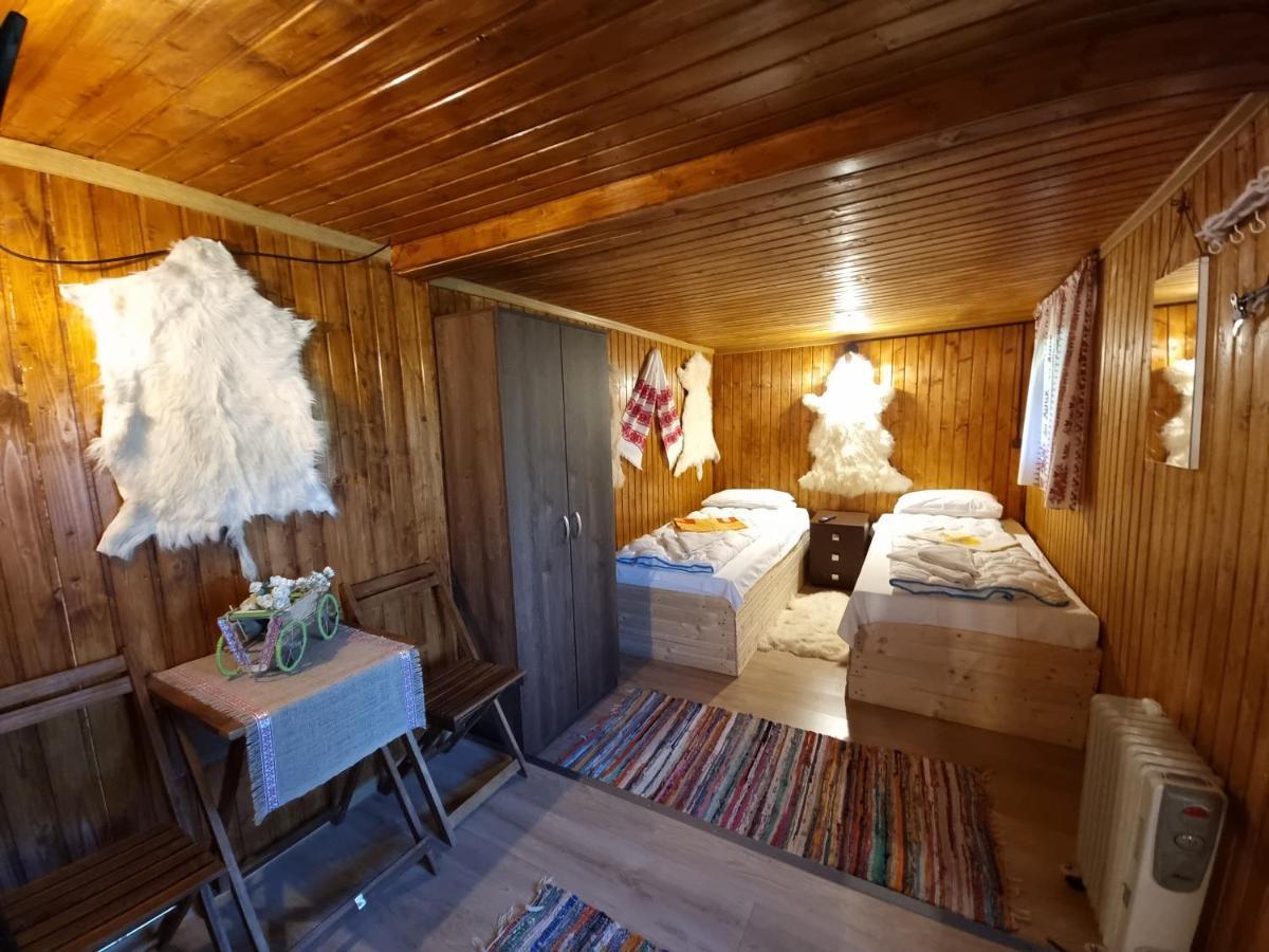 Hotel Lângă Stână à Curtea de Argeş Extérieur photo