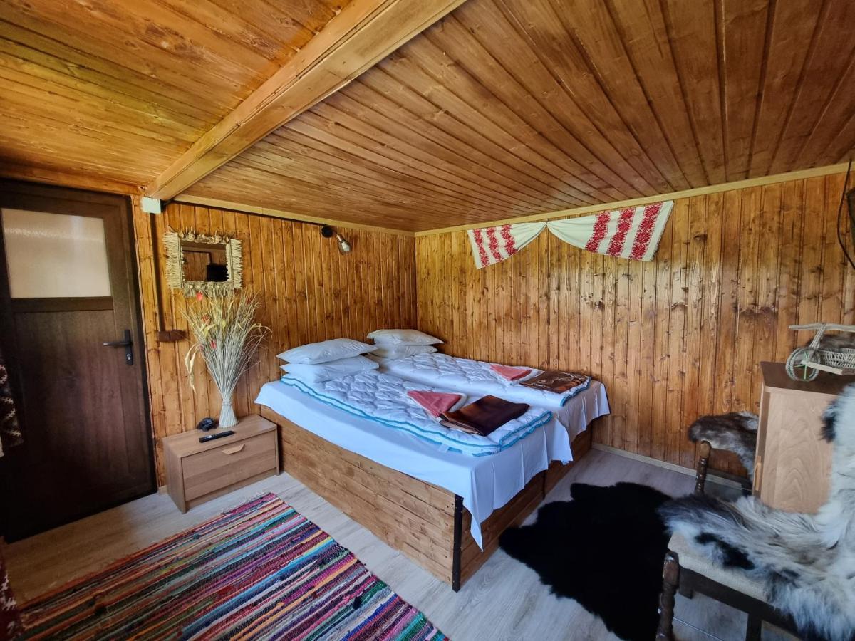Hotel Lângă Stână à Curtea de Argeş Extérieur photo