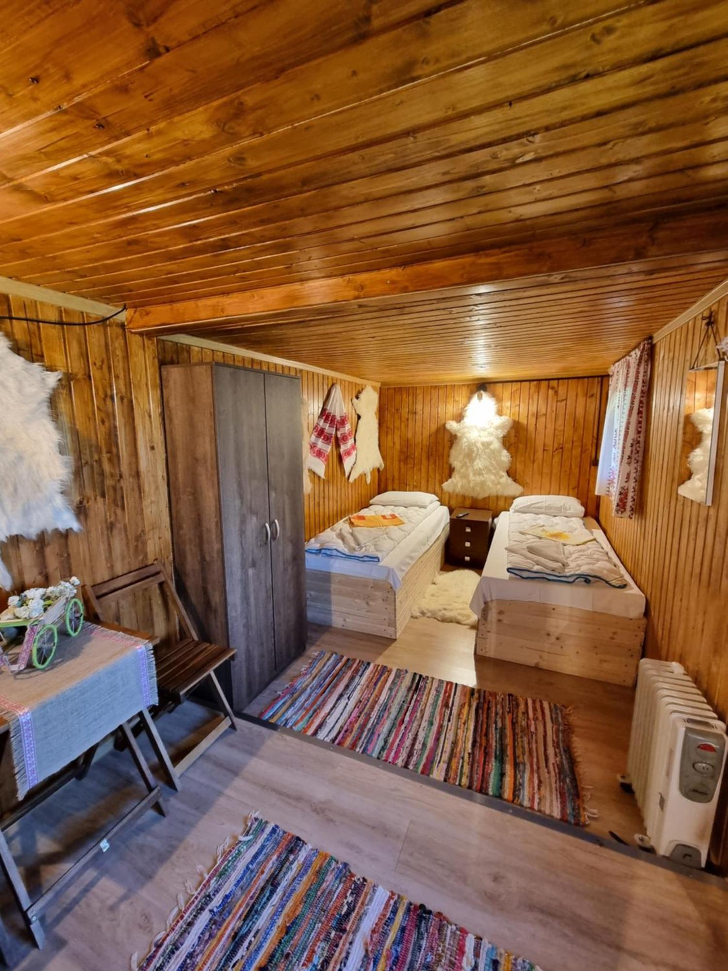 Hotel Lângă Stână à Curtea de Argeş Chambre photo